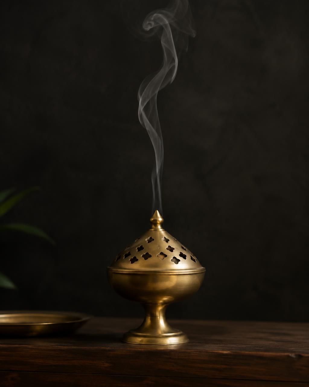 Dhoop dani crafted with mechanical detailing